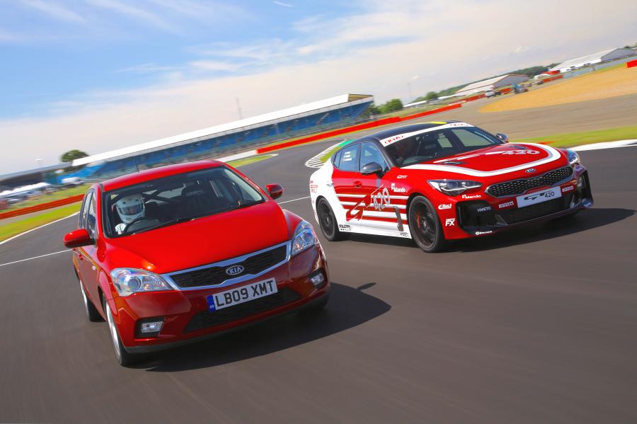  Kia Stinger GT420 (CK) 2019 года  (фото 40 из 49)